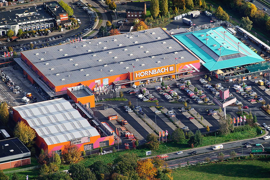 Luftbildaufnahme vom Baumarkt Hornbach